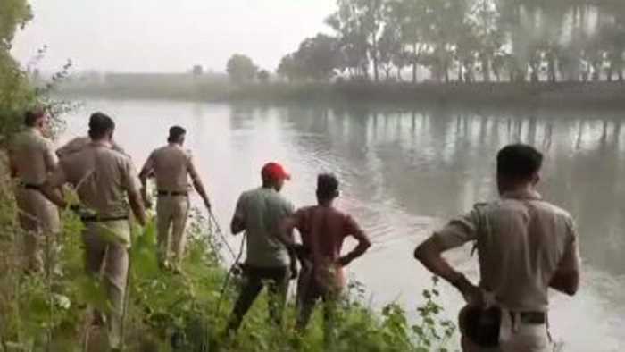 कक्षा 2 के लड़के ने 18 मिनट में यमुना नदी को तैरकर पार किया